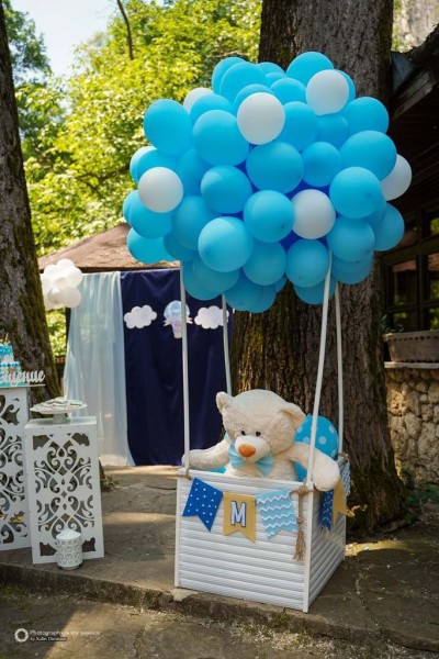 Фигура на мече и балон с горещ въздух за детско парти