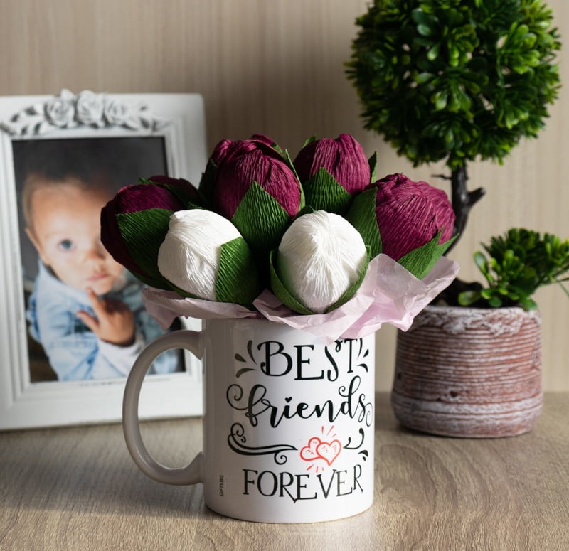 Букет в порцеланова чаша Best friends forever